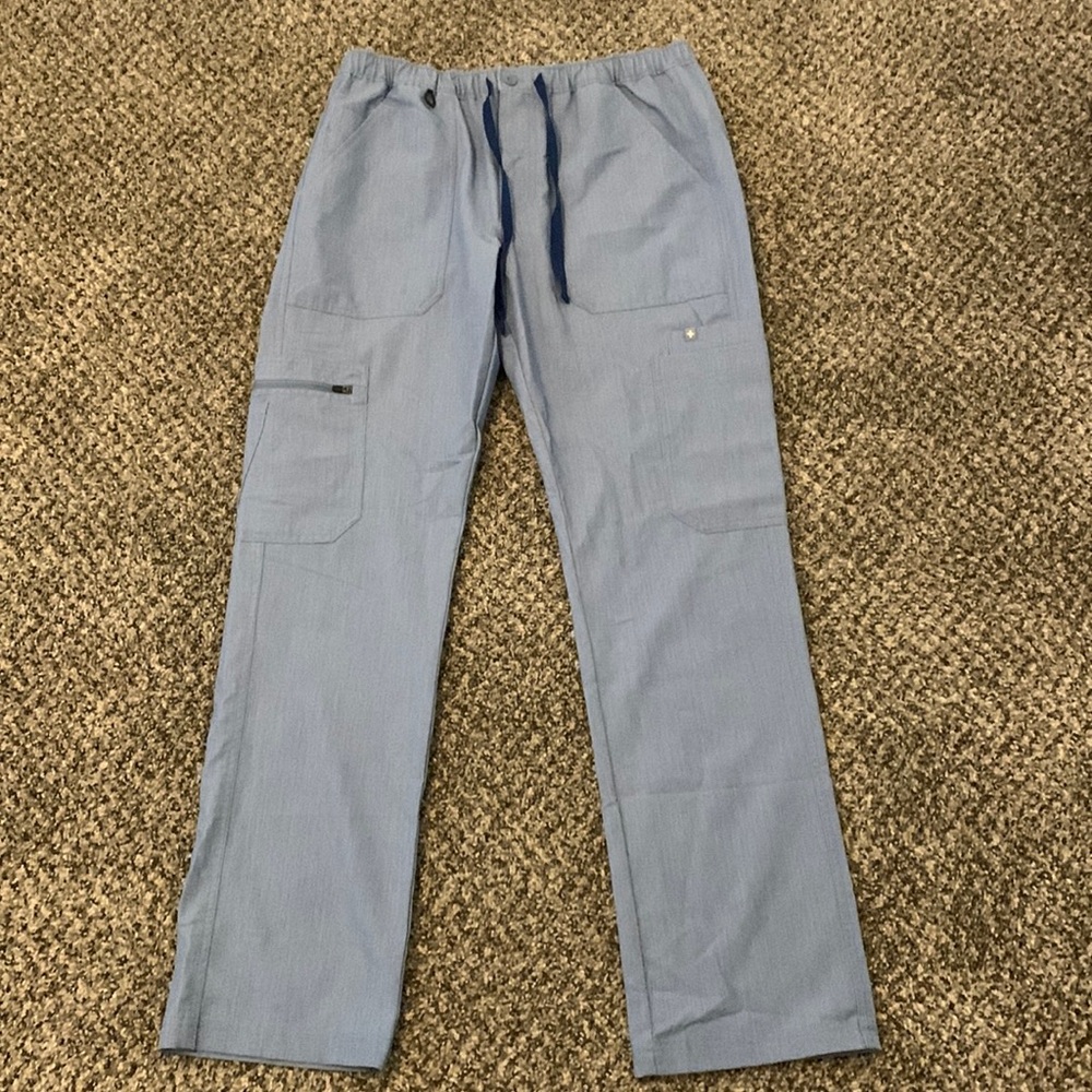 Figs scrub pants “blue Jean”.